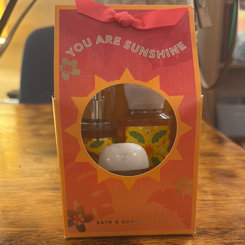 Bath & Body Works 'You Are Sunshine' Gift Set - Orange